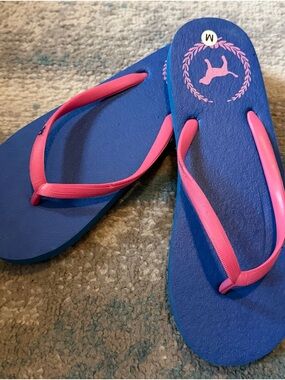 Love PINK Victoria's Secret Blue Flip Flop Sandals with Pink Straps, size M